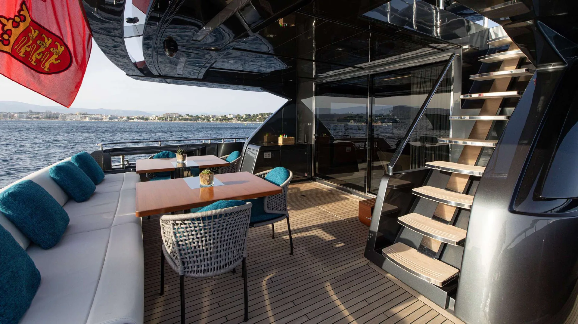 Ariyas — photo 7 location yacht Saint-Tropez