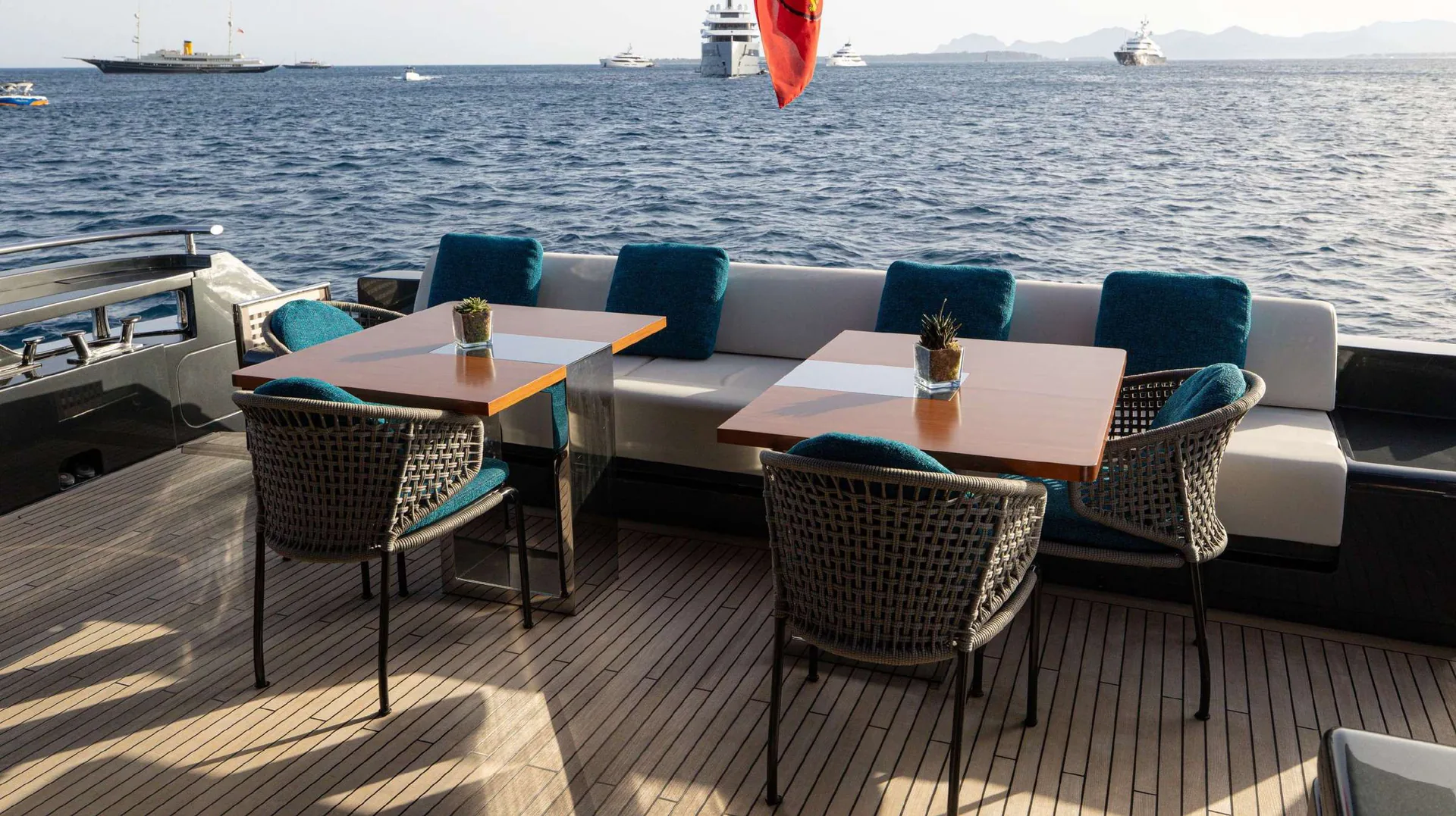 Ariyas — photo 8 location yacht Saint-Tropez