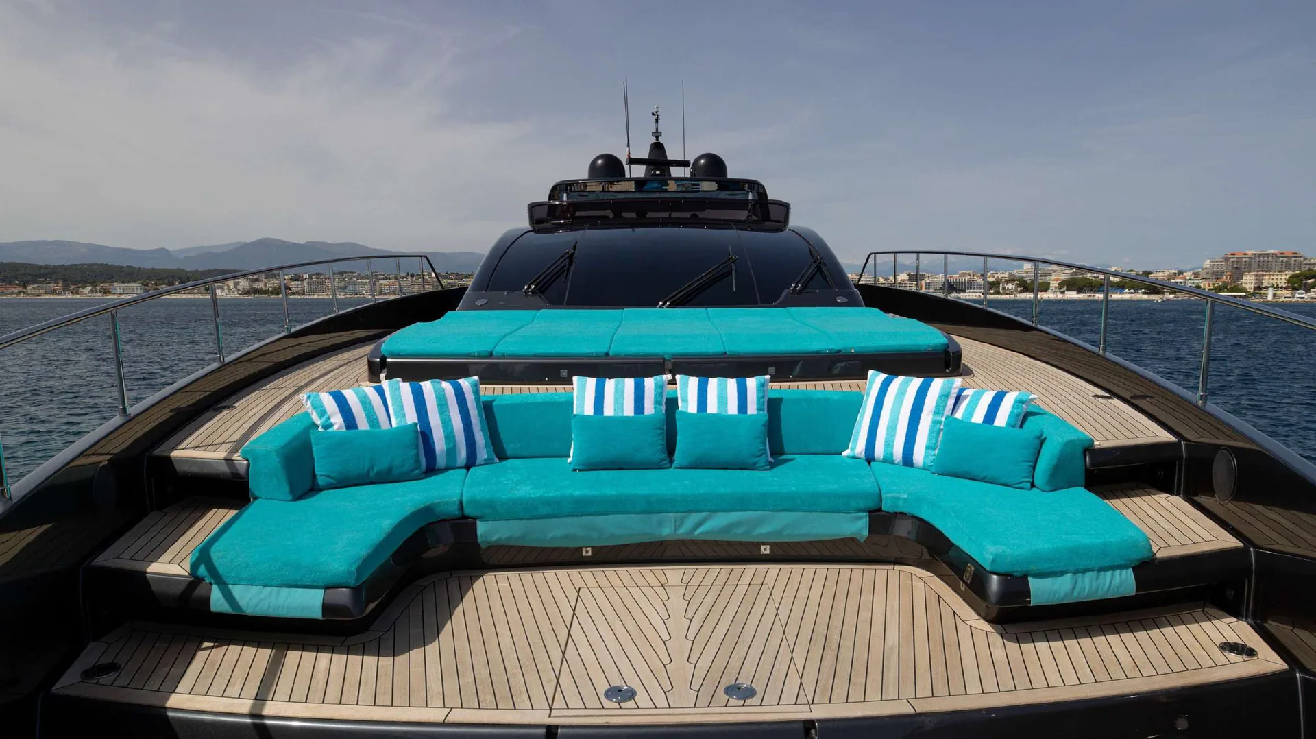Ariyas — photo 10 location yacht Saint-Tropez