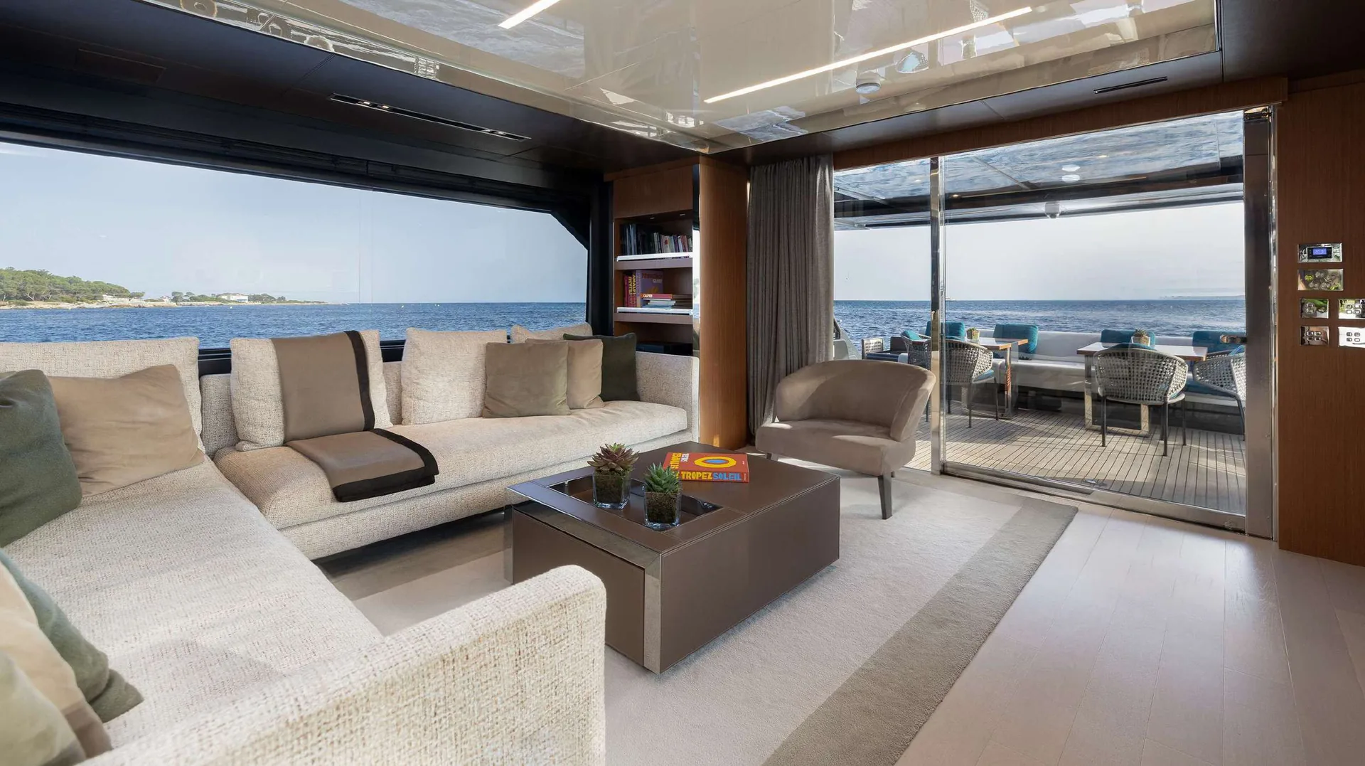 Ariyas — photo 16 location yacht Saint-Tropez