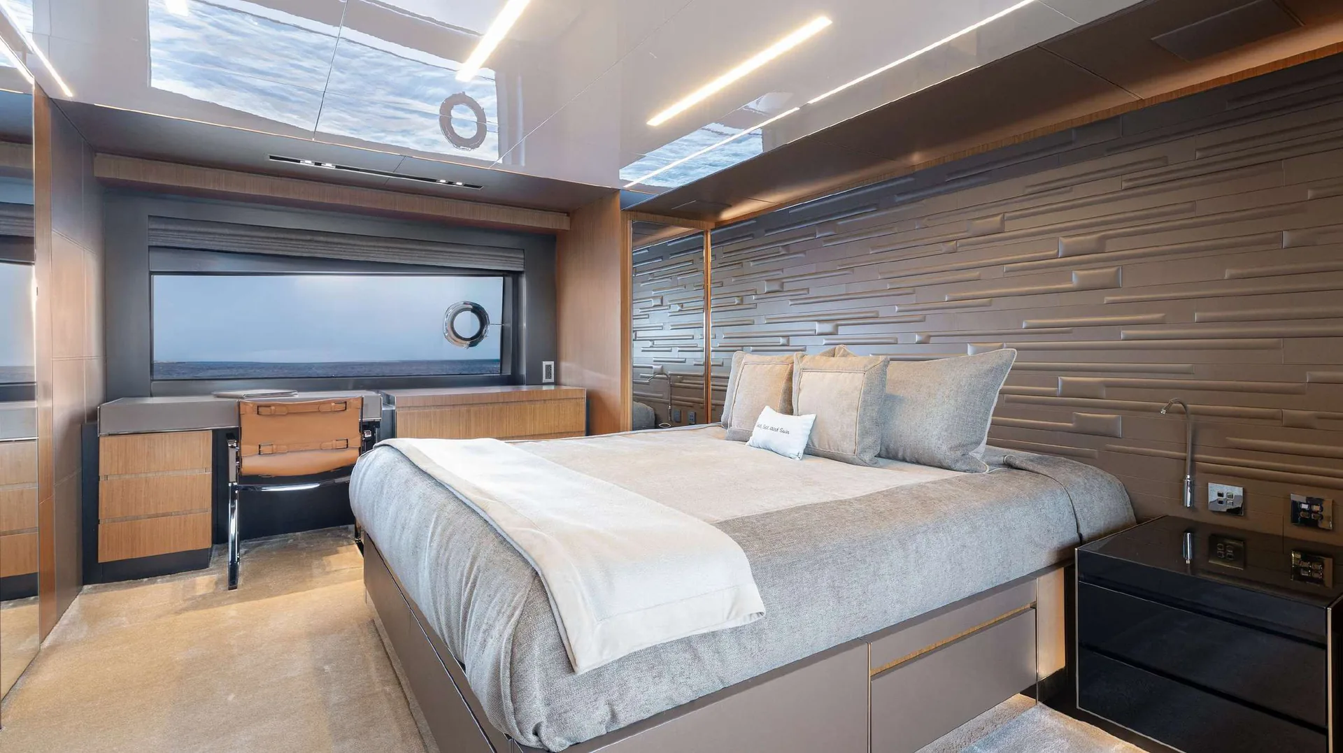 Ariyas — photo 19 location yacht Saint-Tropez