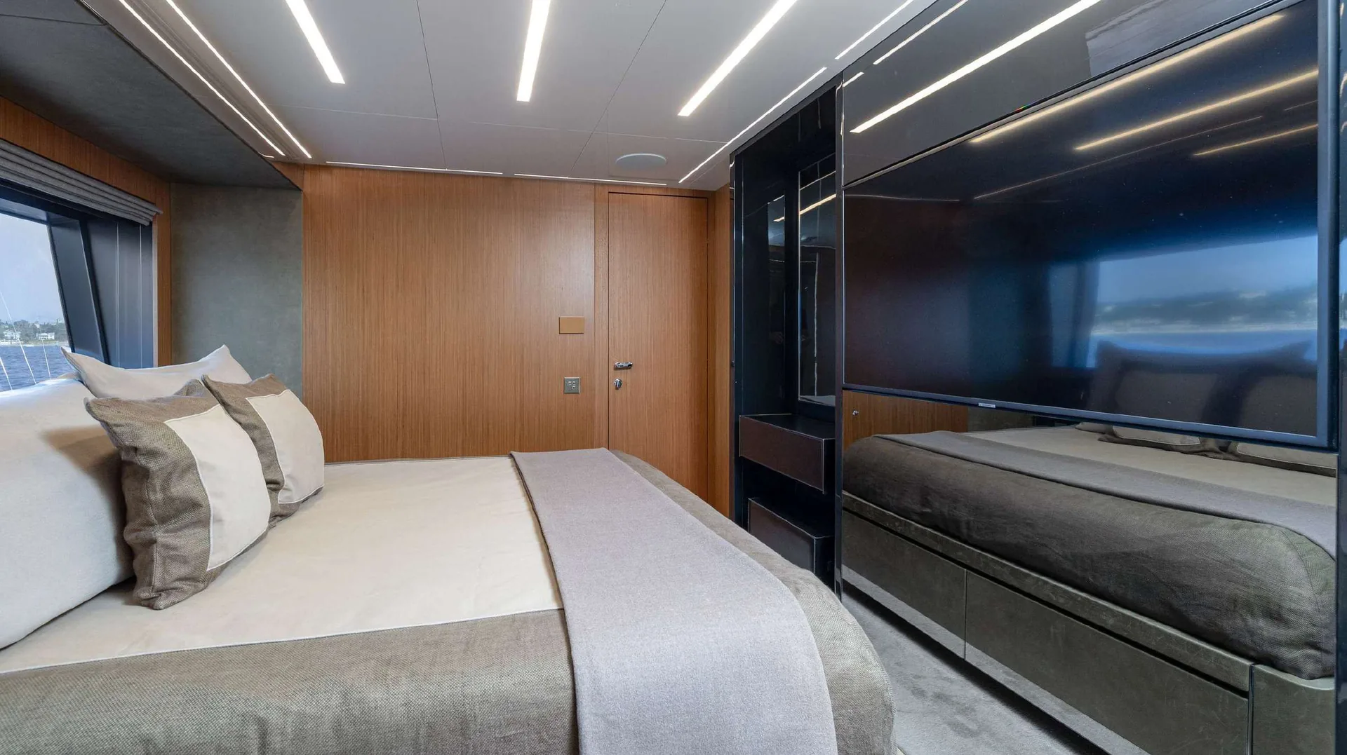 Ariyas — photo 24 location yacht Saint-Tropez