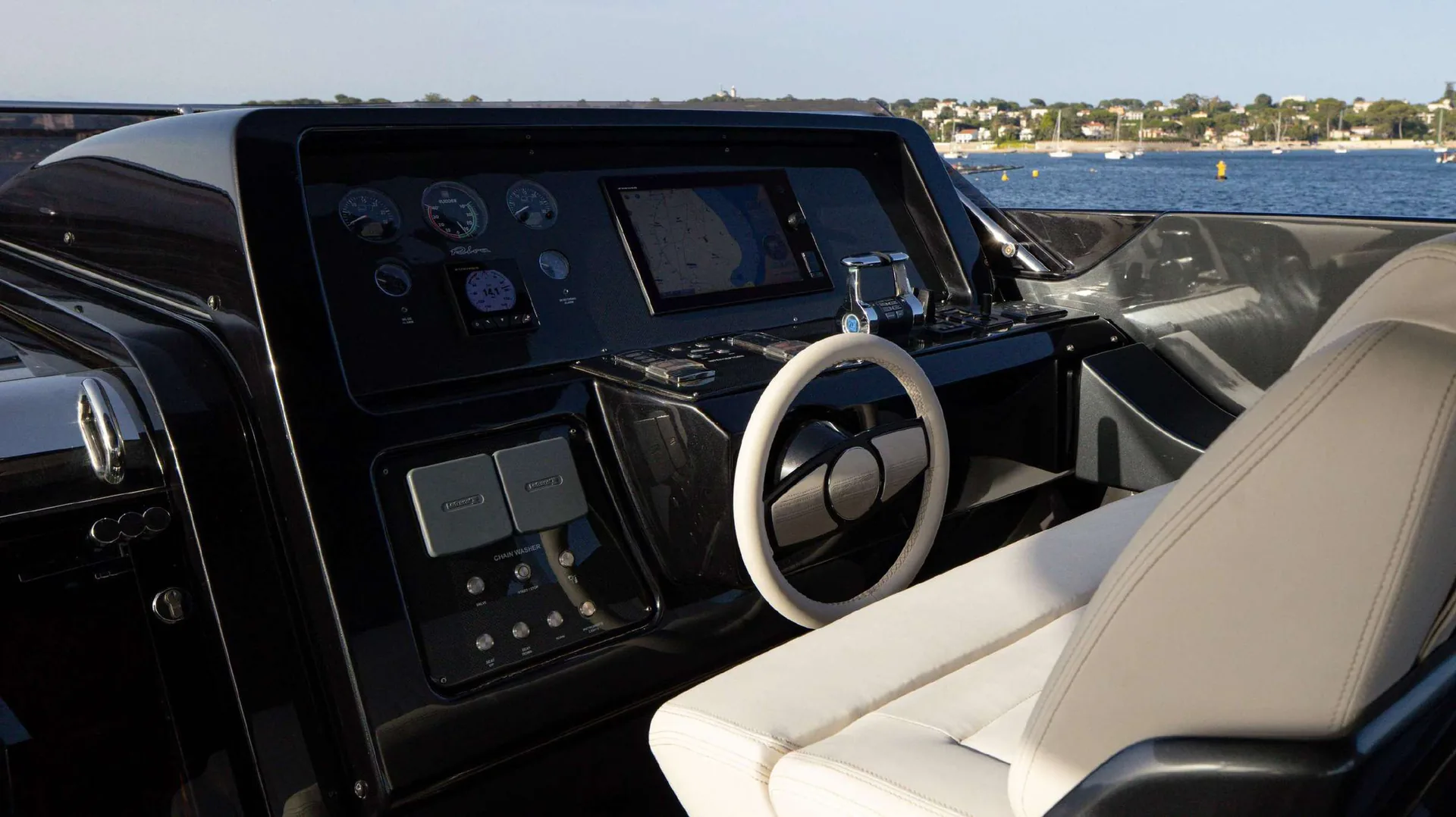 Ariyas — photo 30 location yacht Saint-Tropez