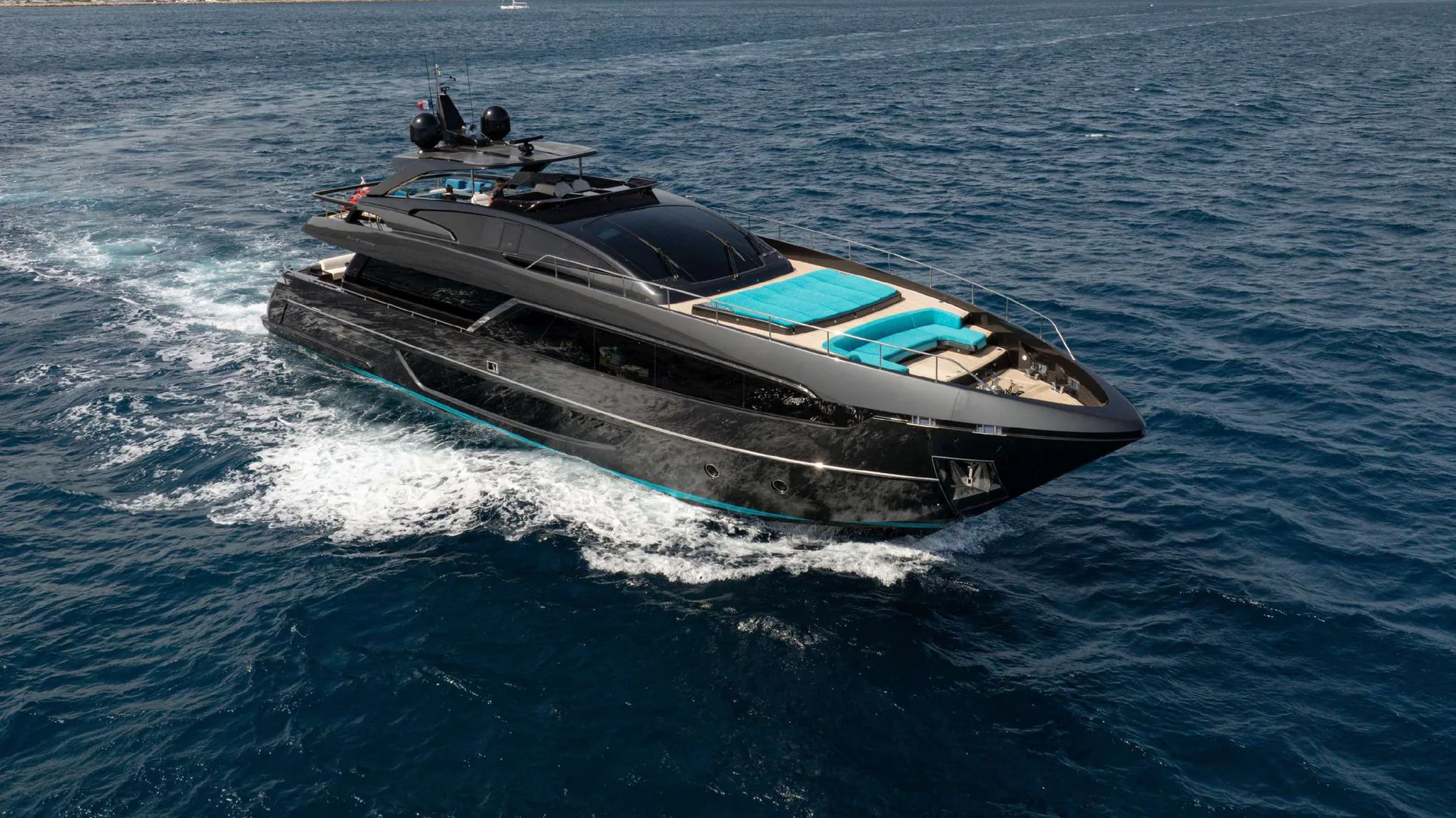 Ariyas — photo 31 location yacht Saint-Tropez