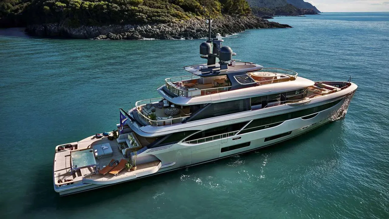 Cosmico — photo 5 location yacht Saint-Tropez