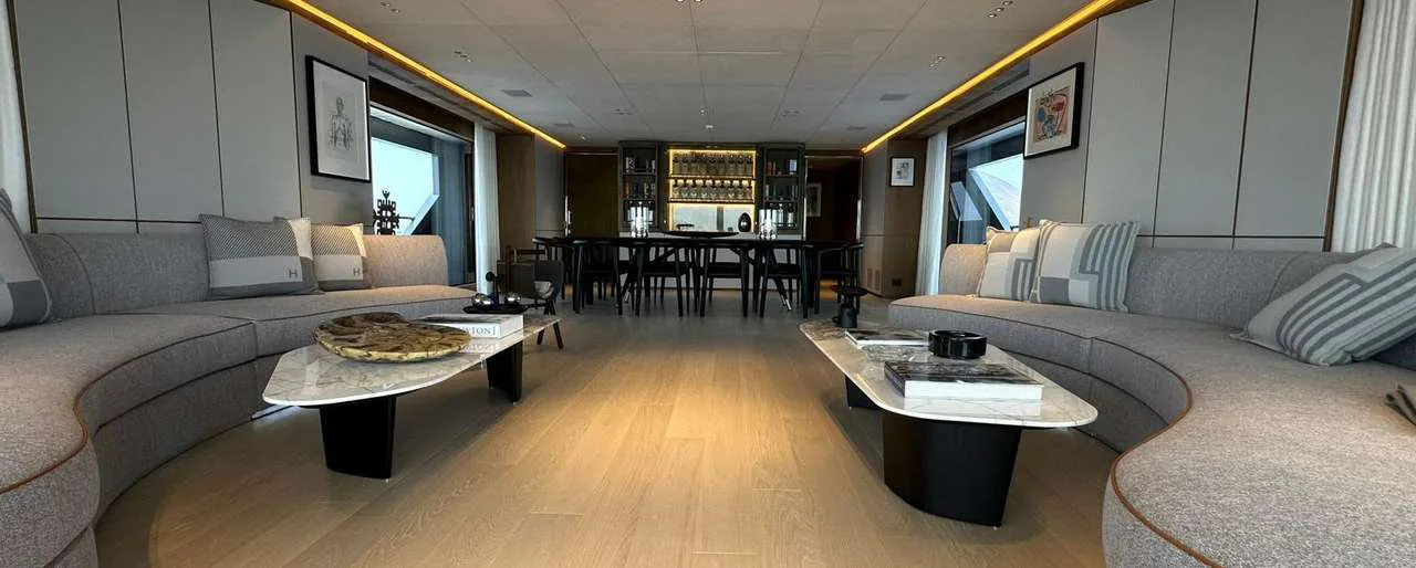 Cosmico — photo 18 location yacht Saint-Tropez