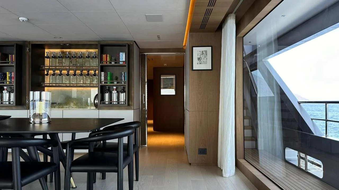 Cosmico — photo 20 location yacht Saint-Tropez