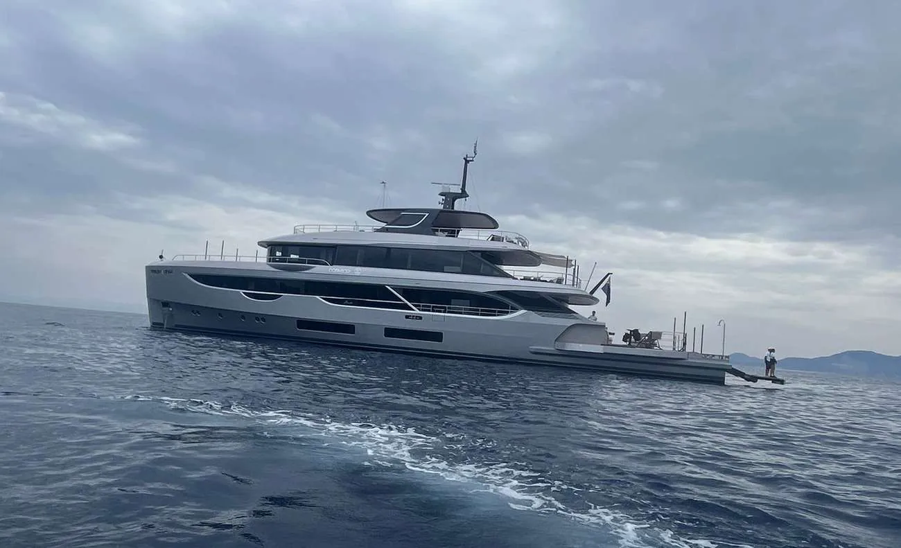 Cosmico — photo 49 location yacht Saint-Tropez