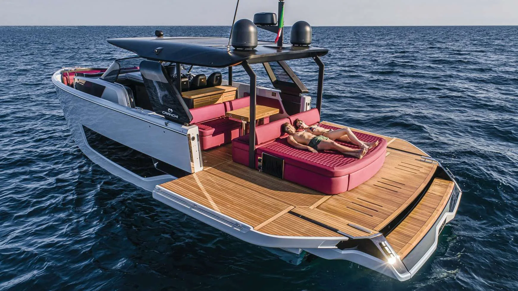 Cranchi A46 - photo 3 yacht charter Saint-Tropez
