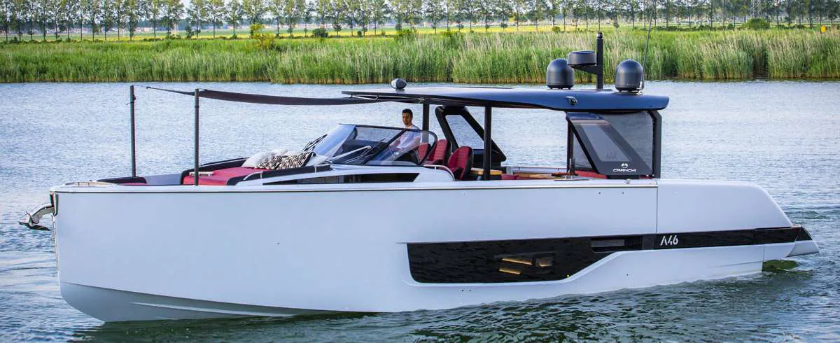 Cranchi A46 - yacht charter Saint-Tropez
