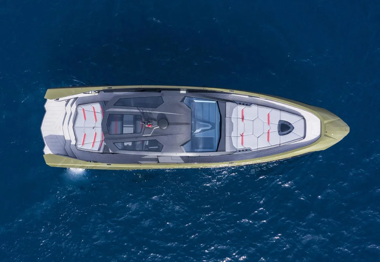 Fast One — photo 3 location yacht Saint-Tropez