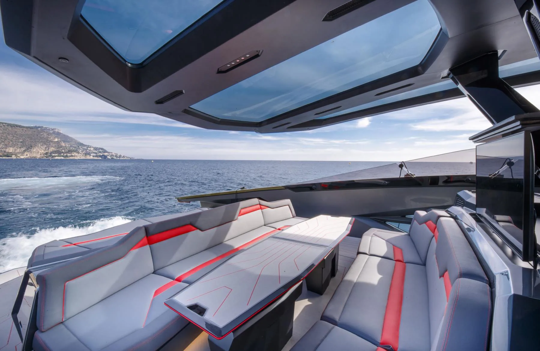 Fast One — photo 8 location yacht Saint-Tropez