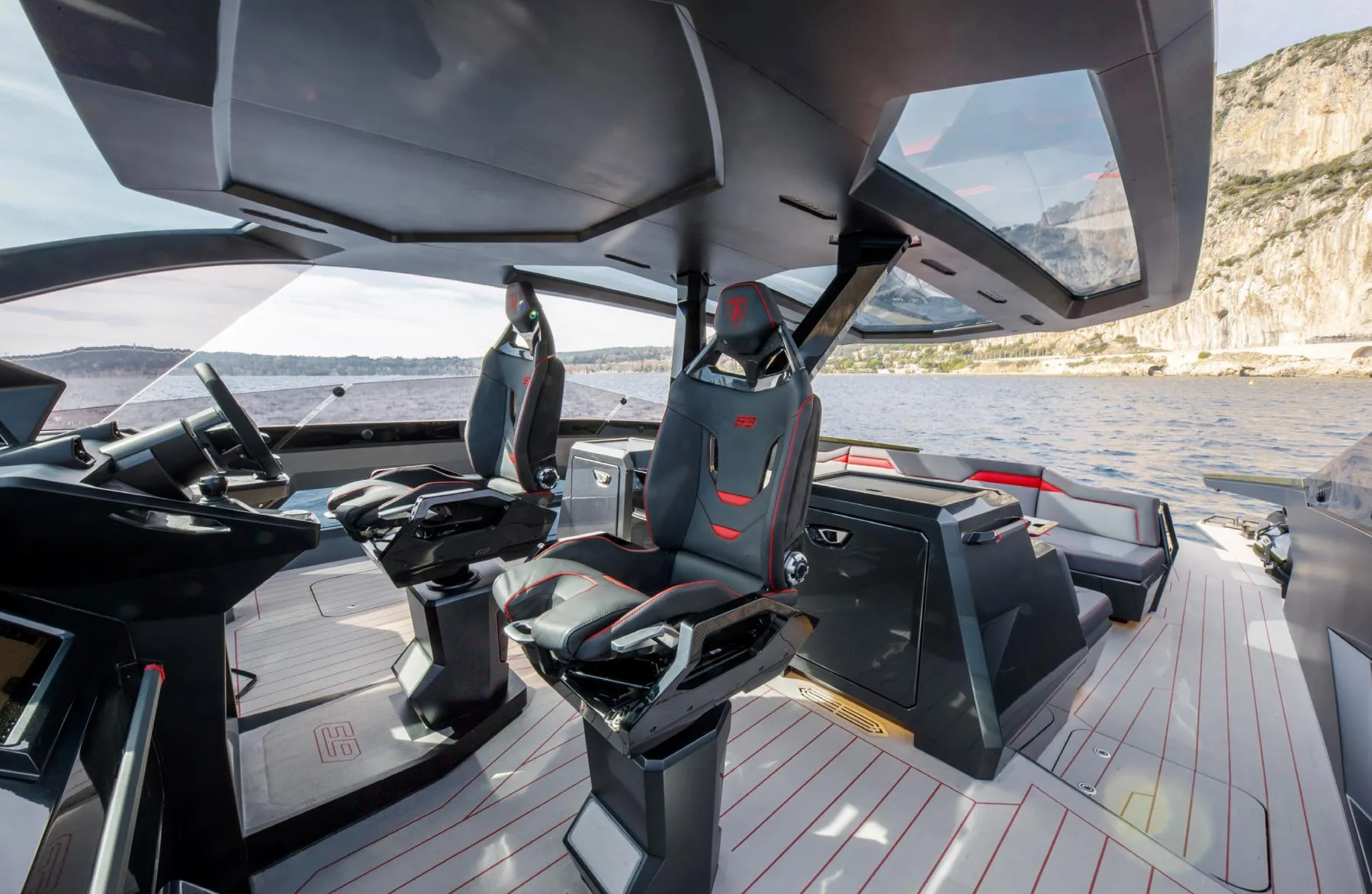 Fast One — photo 9 location yacht Saint-Tropez