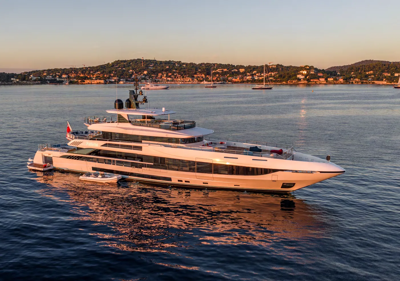 Felicita - photo 2 yacht charter Saint-Tropez