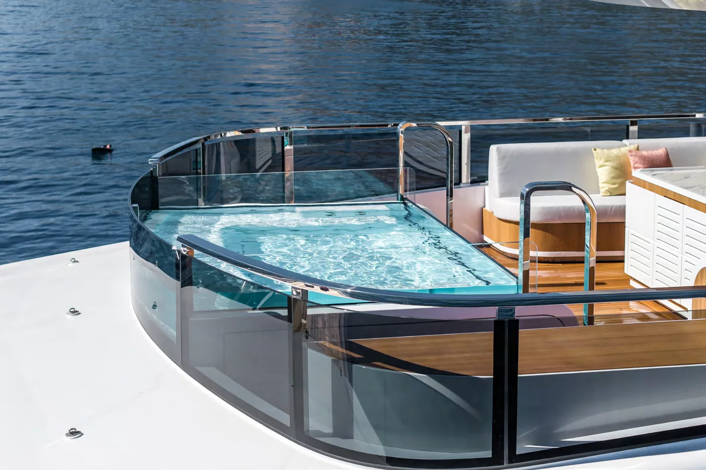 Felicita - photo 45 yacht charter Saint-Tropez