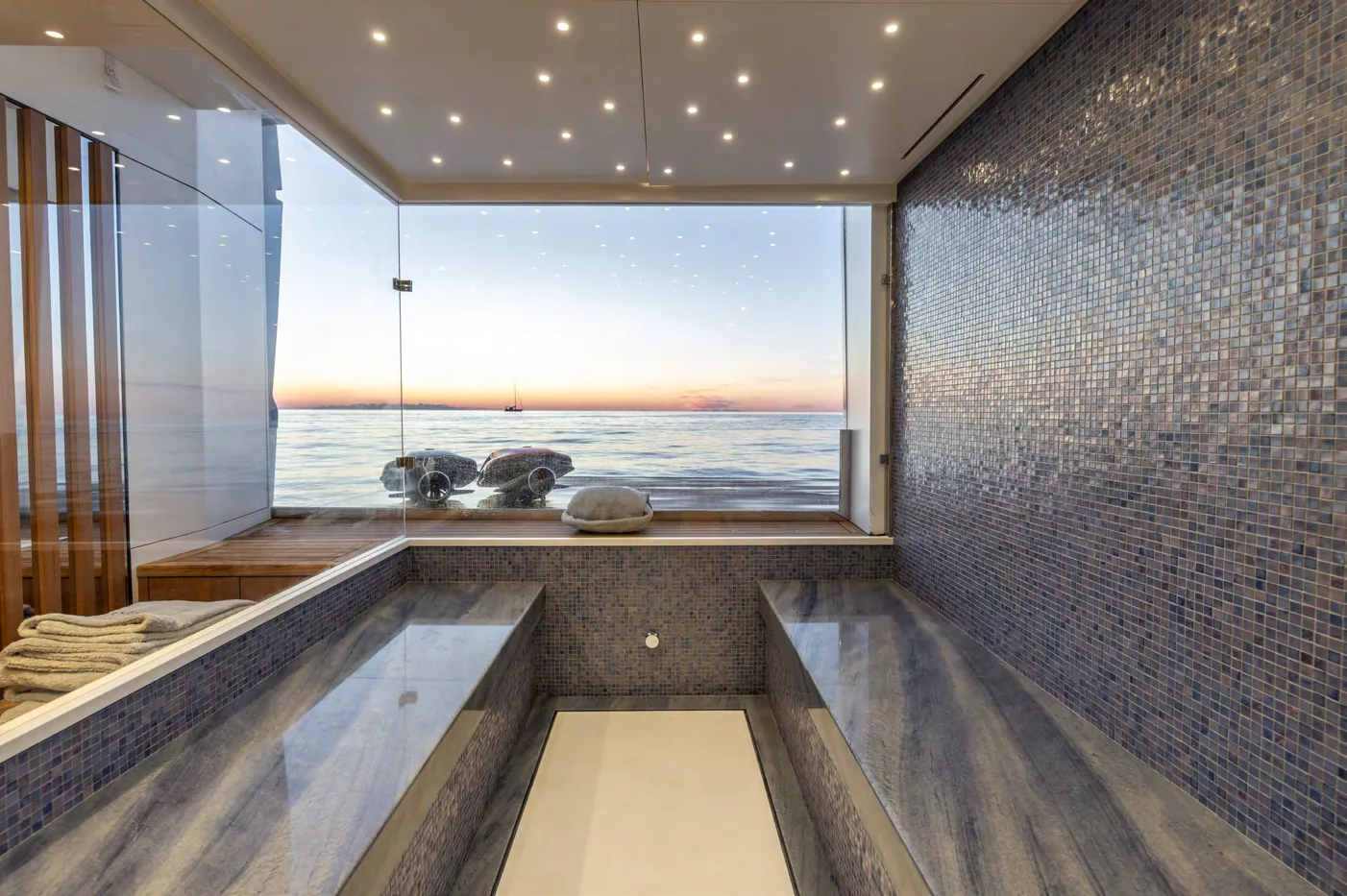 Felicita - photo 49 yacht charter Saint-Tropez