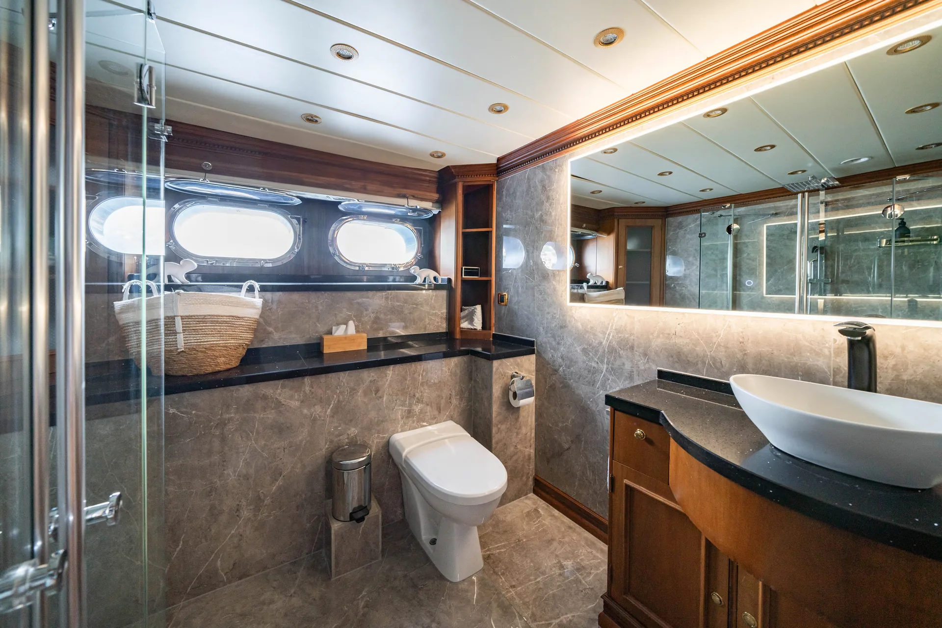 Irama — photo 19 location yacht Saint-Tropez