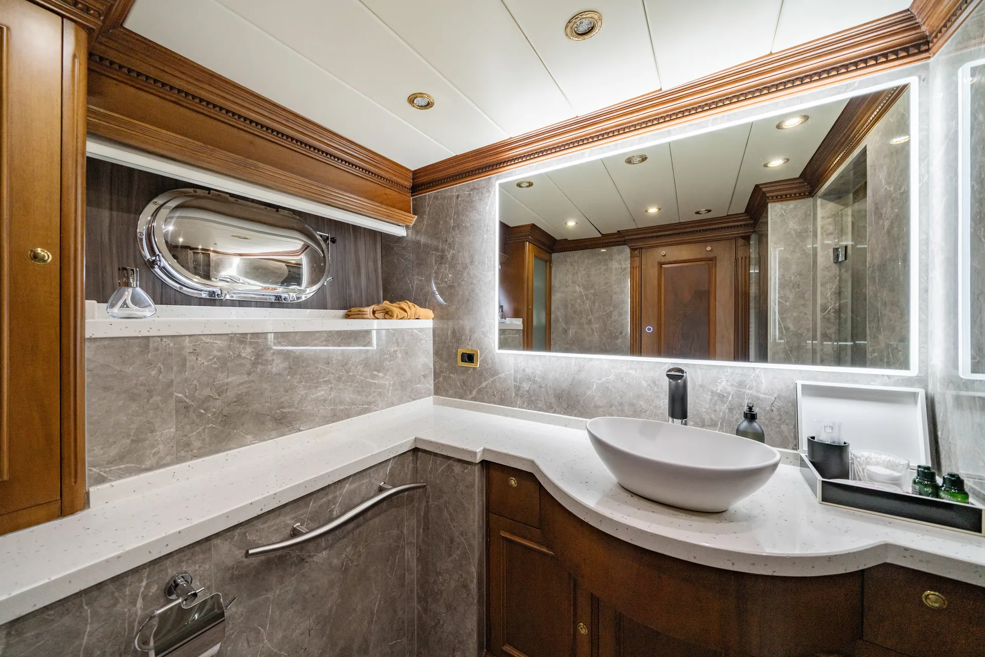 Irama — photo 25 location yacht Saint-Tropez