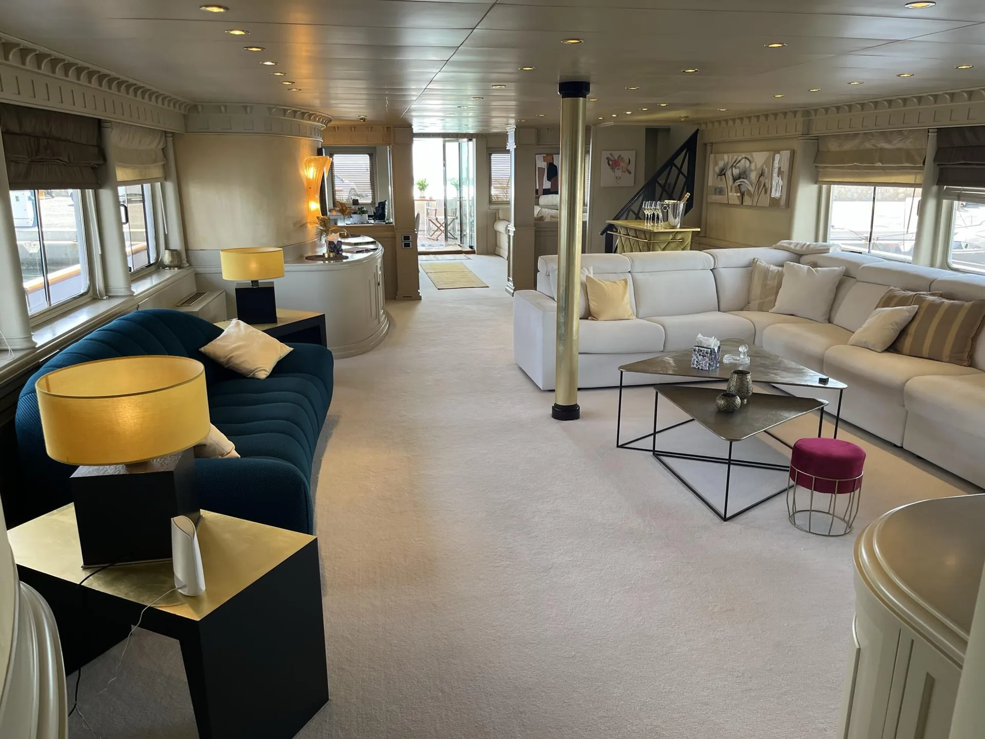 Jojo — photo 8 location yacht Saint-Tropez