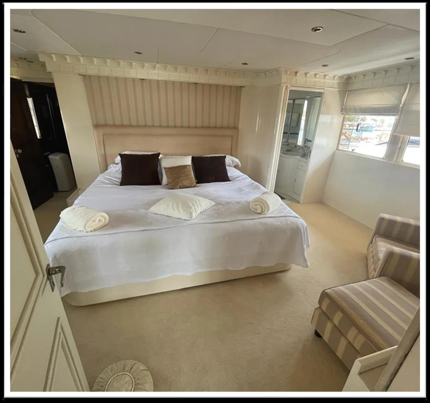 Jojo — photo 13 location yacht Saint-Tropez