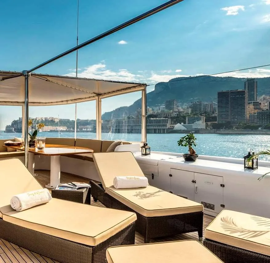 Jojo — photo 15 location yacht Saint-Tropez