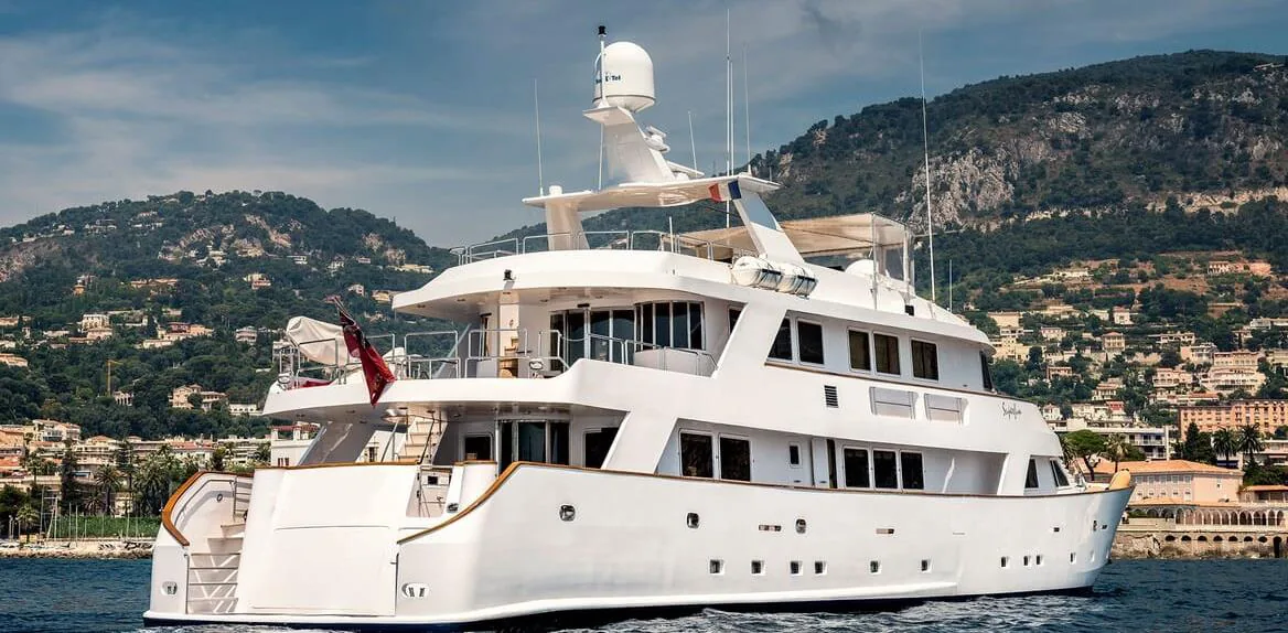 Jojo — photo 18 location yacht Saint-Tropez