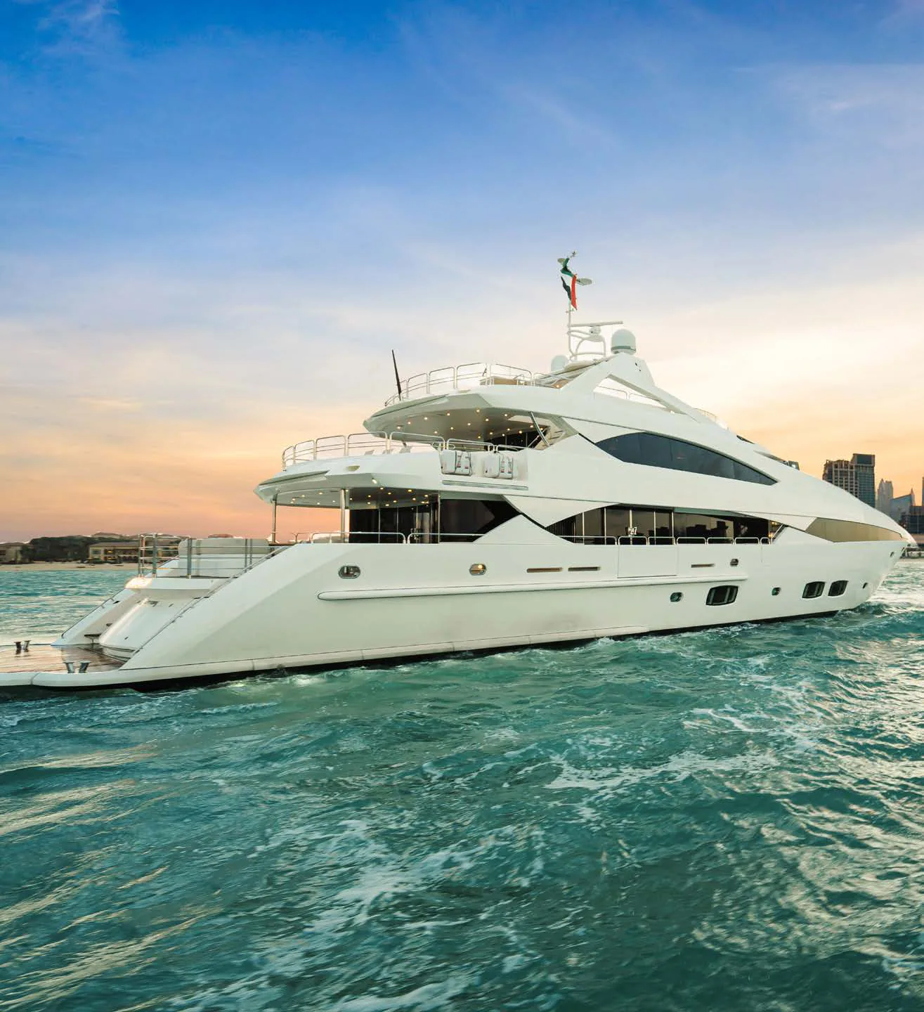 Lucien — photo 3 location yacht Saint-Tropez