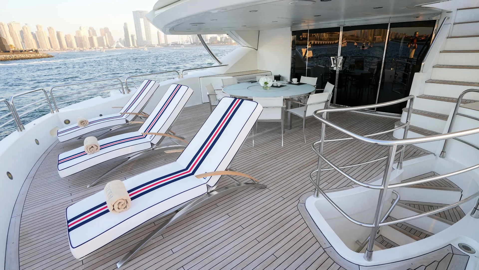 Lucien — photo 37 location yacht Saint-Tropez