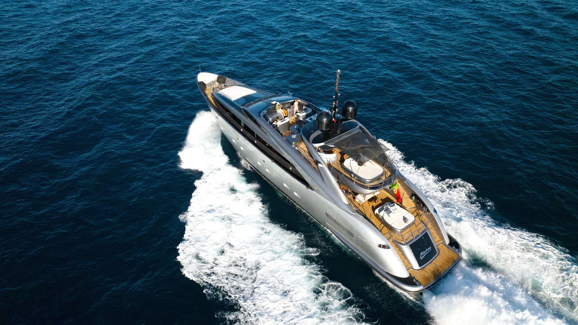Matsu - photo 2 yacht charter Saint-Tropez