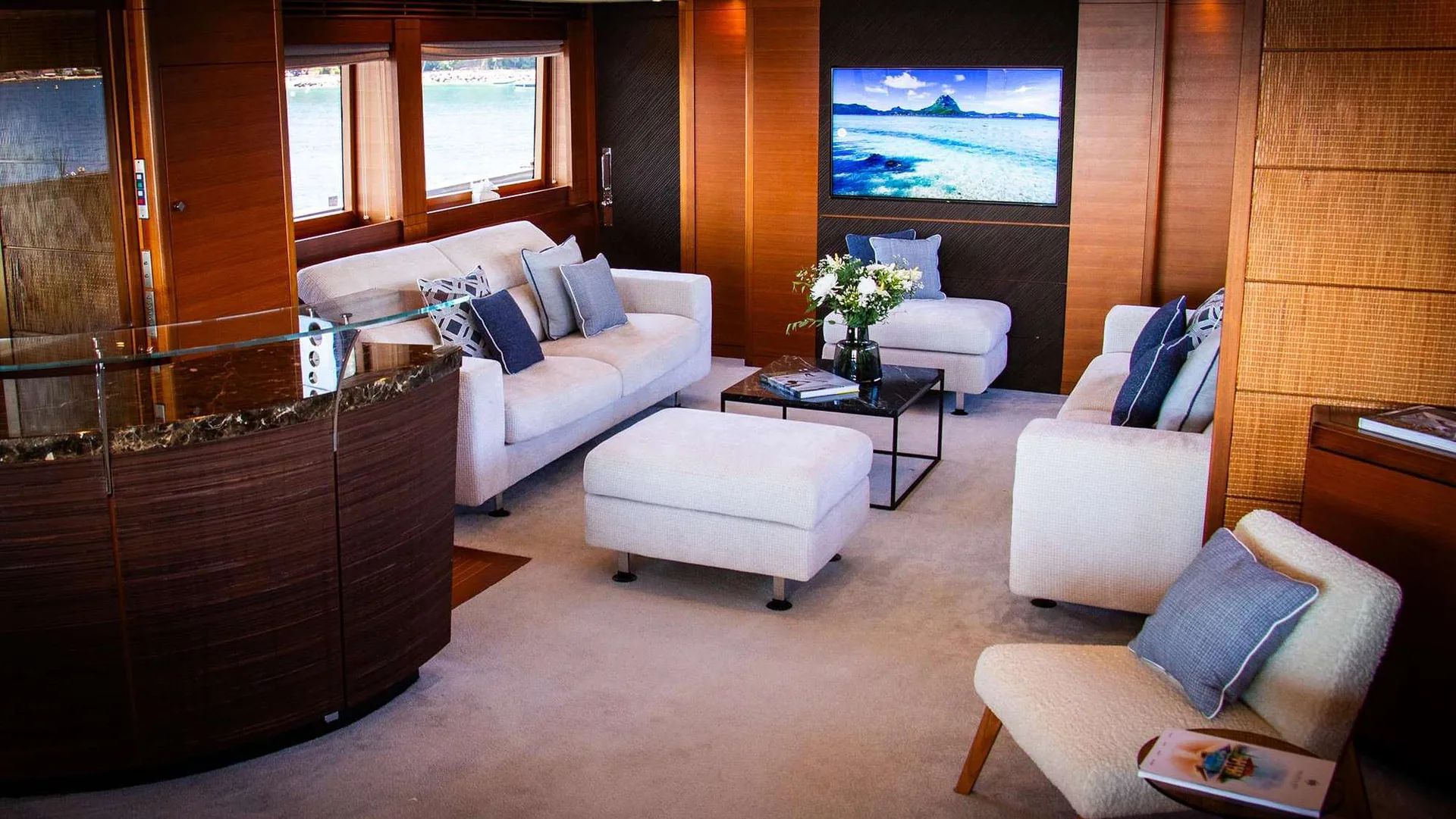 Matsu - photo 18 yacht charter Saint-Tropez