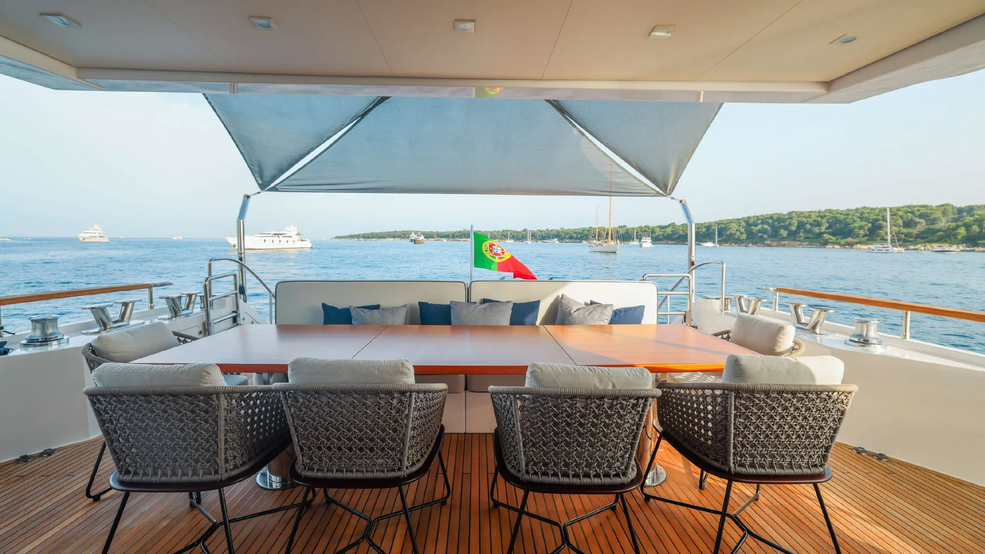 Millesime — photo 14 location yacht Saint-Tropez