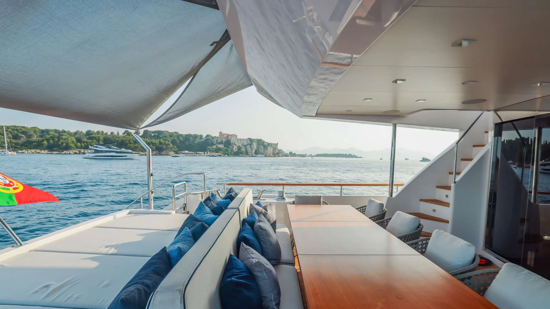 Millesime — photo 15 location yacht Saint-Tropez