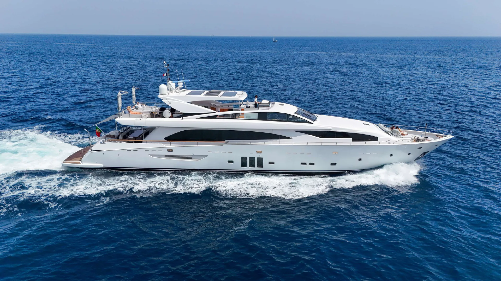 Millesime — location yacht Saint-Tropez