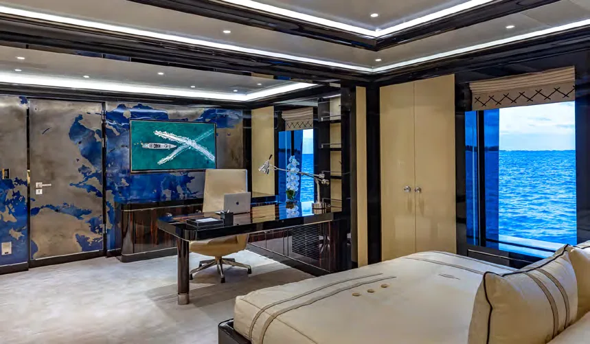 OKTO — photo 13 location yacht Saint-Tropez