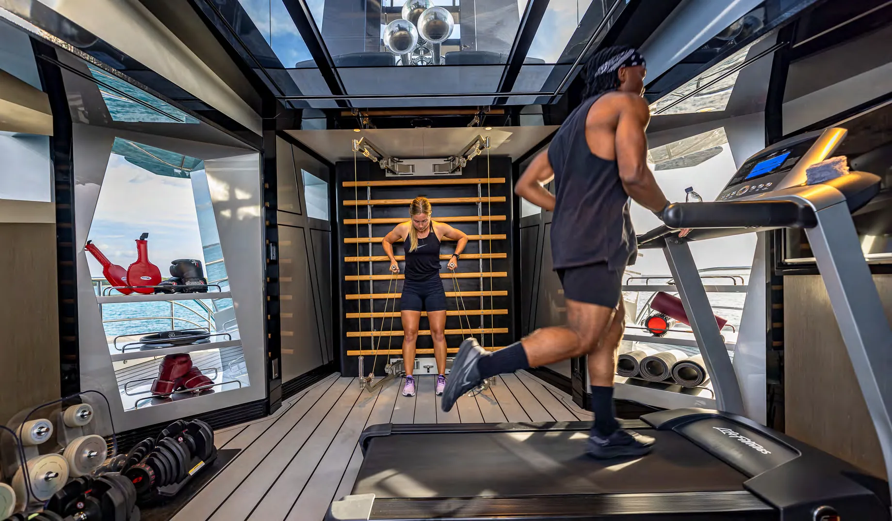 OKTO — photo 27 location yacht Saint-Tropez