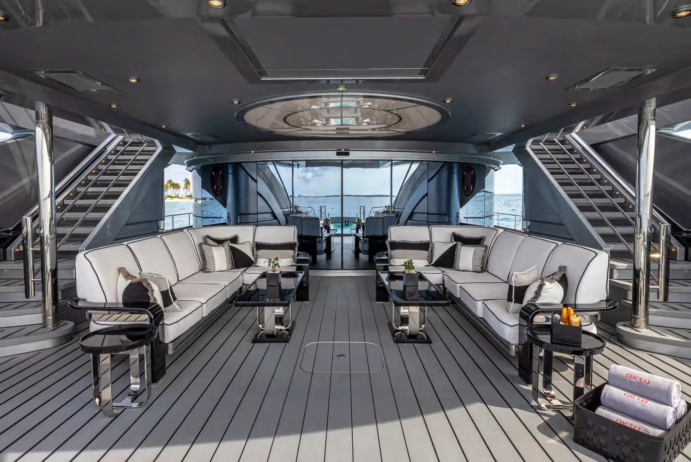 OKTO — photo 30 location yacht Saint-Tropez