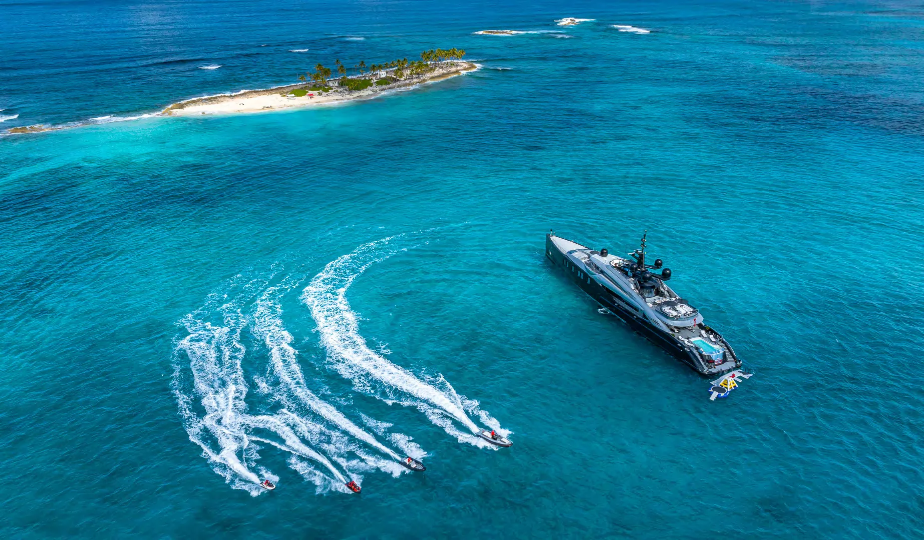 OKTO — photo 42 location yacht Saint-Tropez