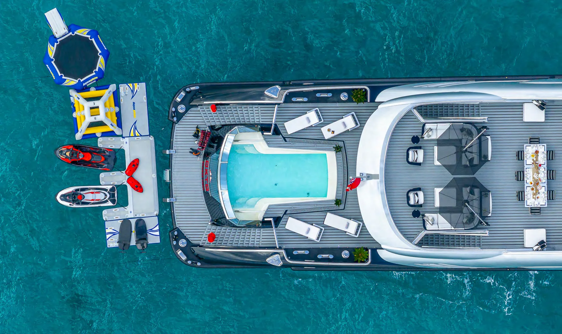 OKTO — photo 43 location yacht Saint-Tropez