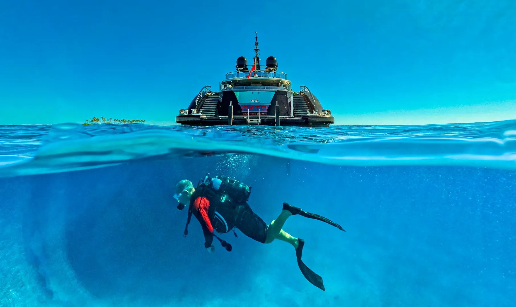 OKTO — photo 44 location yacht Saint-Tropez
