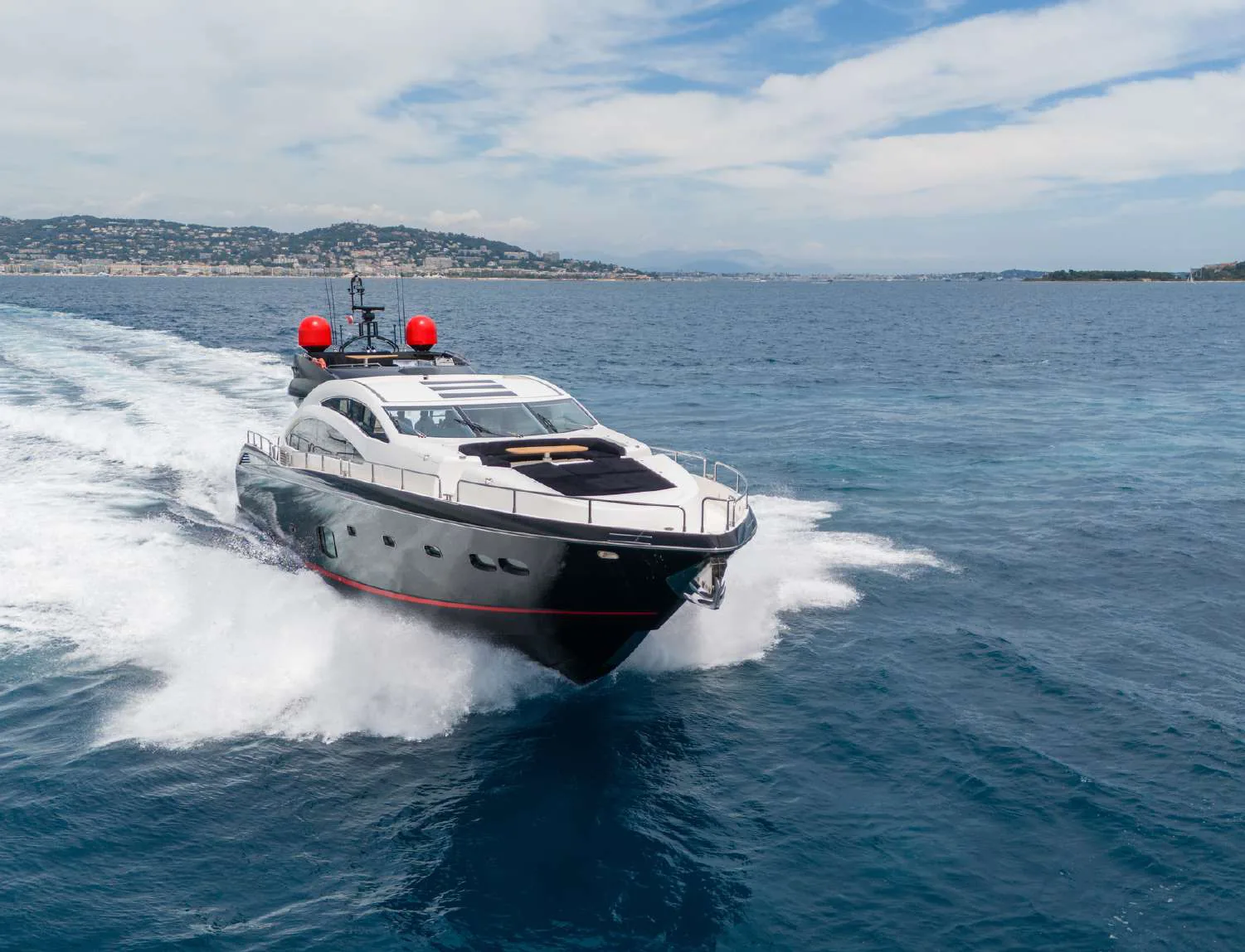 Palumba — photo 8 location yacht Saint-Tropez