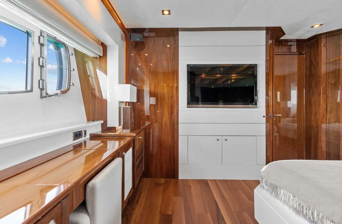 Palumba — photo 26 location yacht Saint-Tropez