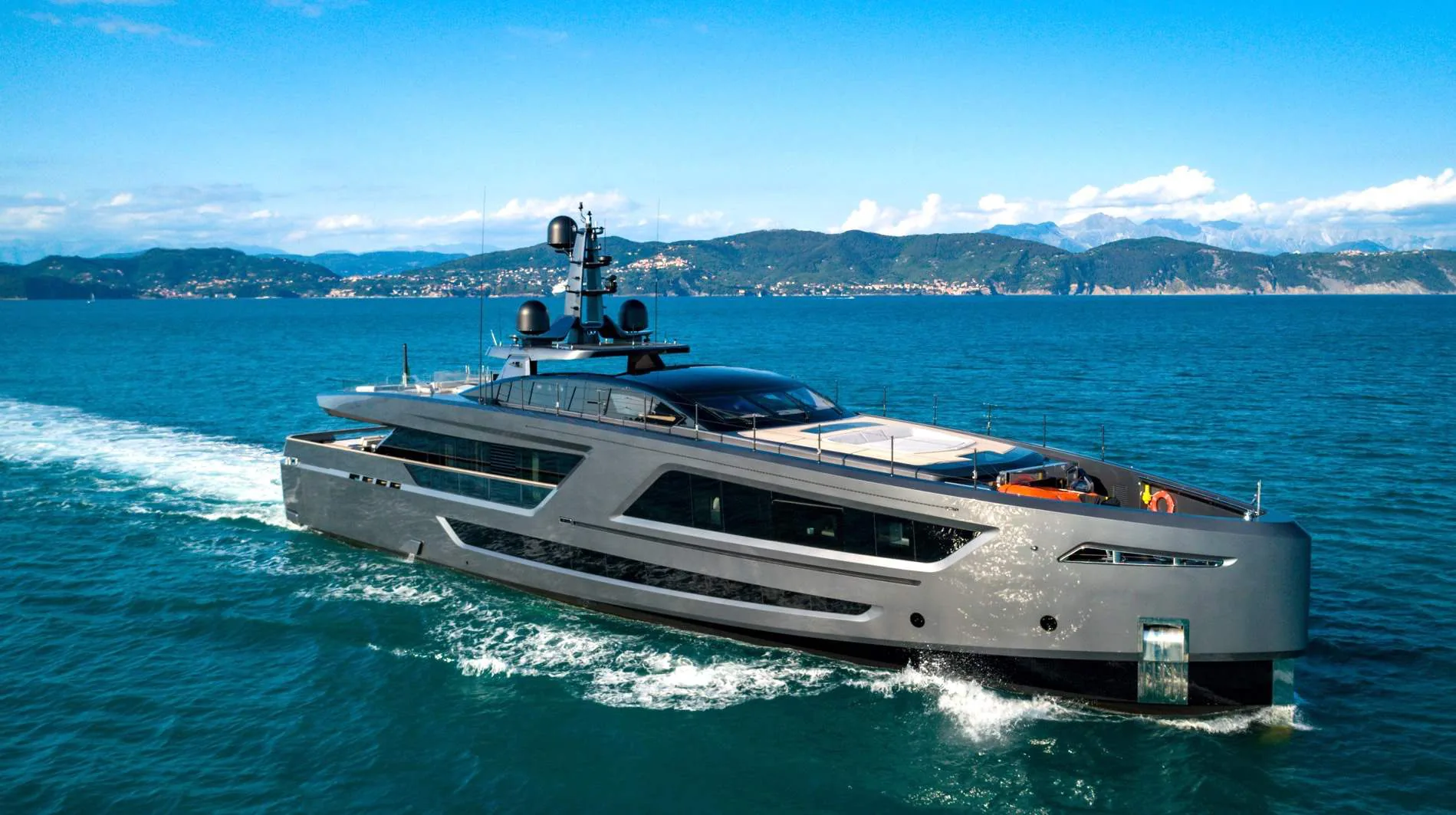 Panam — photo 2 location yacht Saint-Tropez