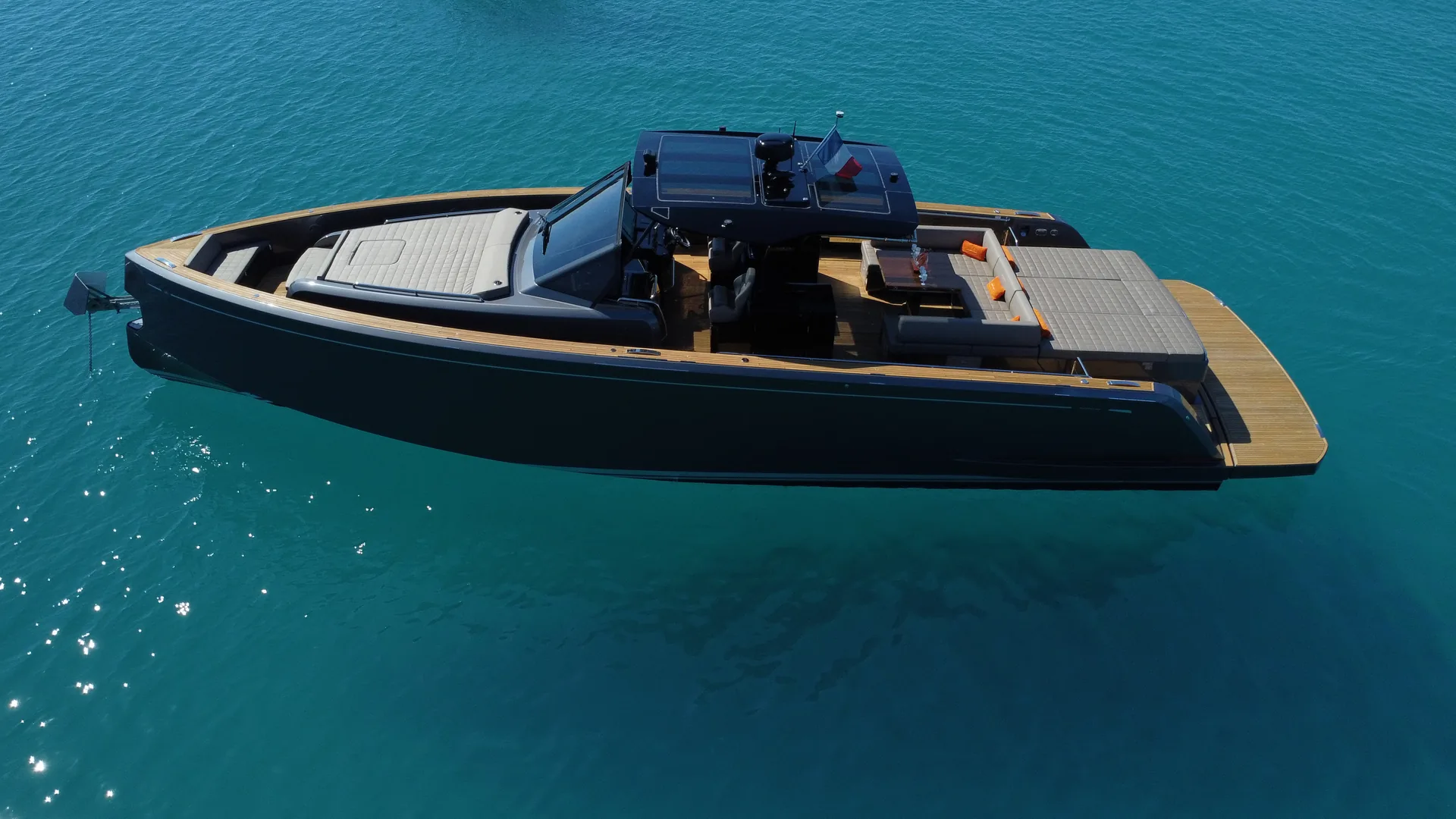 Pardo 50 - photo 4 yacht charter Saint-Tropez