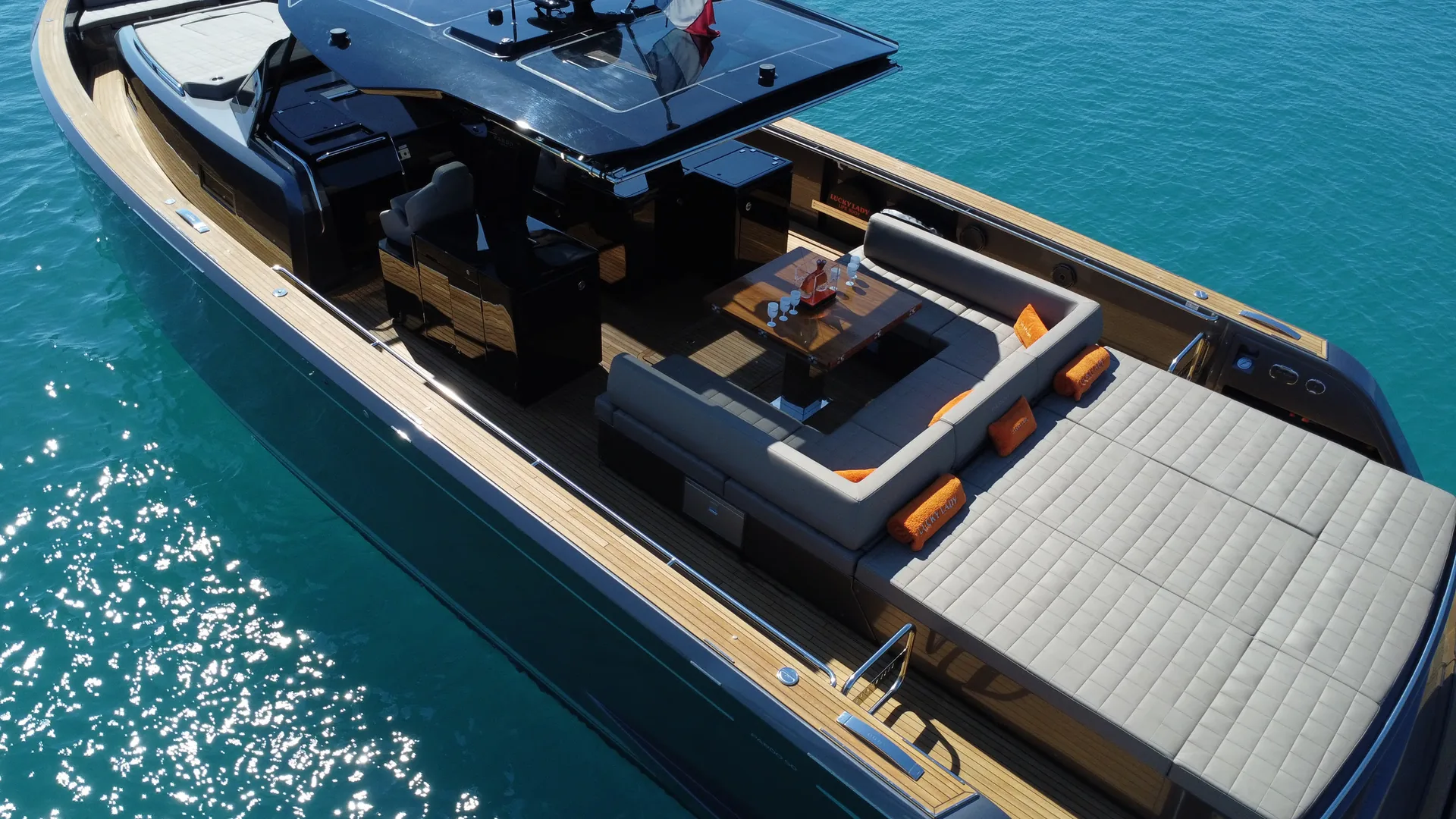 Pardo 50 - photo 7 yacht charter Saint-Tropez