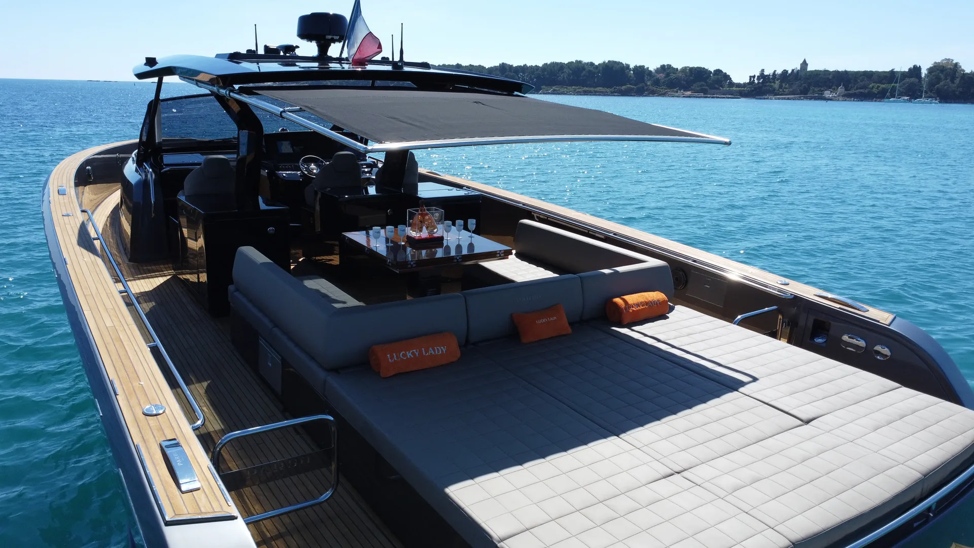 Pardo 50 - photo 8 yacht charter Saint-Tropez