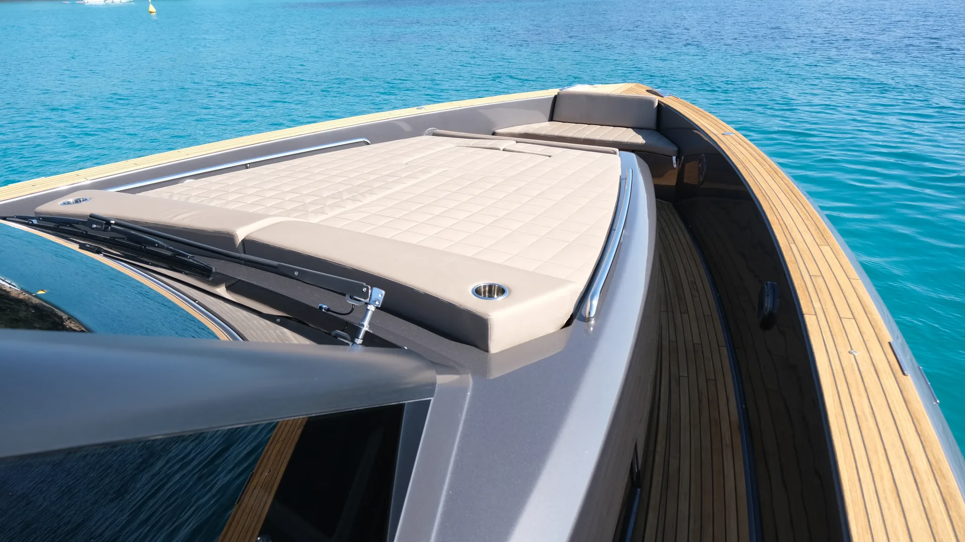 Pardo 50 - photo 13 yacht charter Saint-Tropez