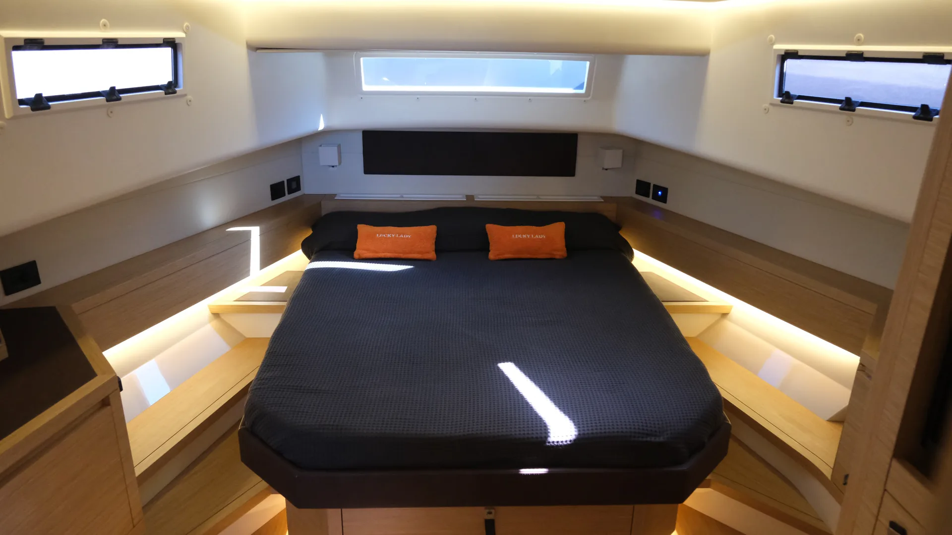 Pardo 50 - photo 16 yacht charter Saint-Tropez