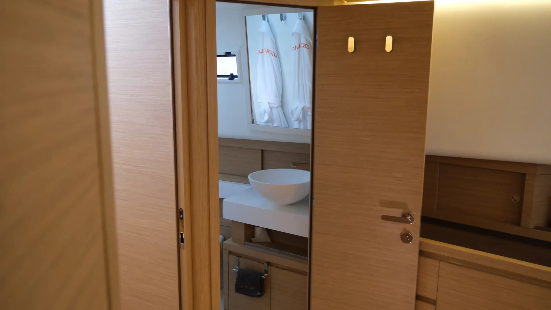 Pardo 50 - photo 17 yacht charter Saint-Tropez