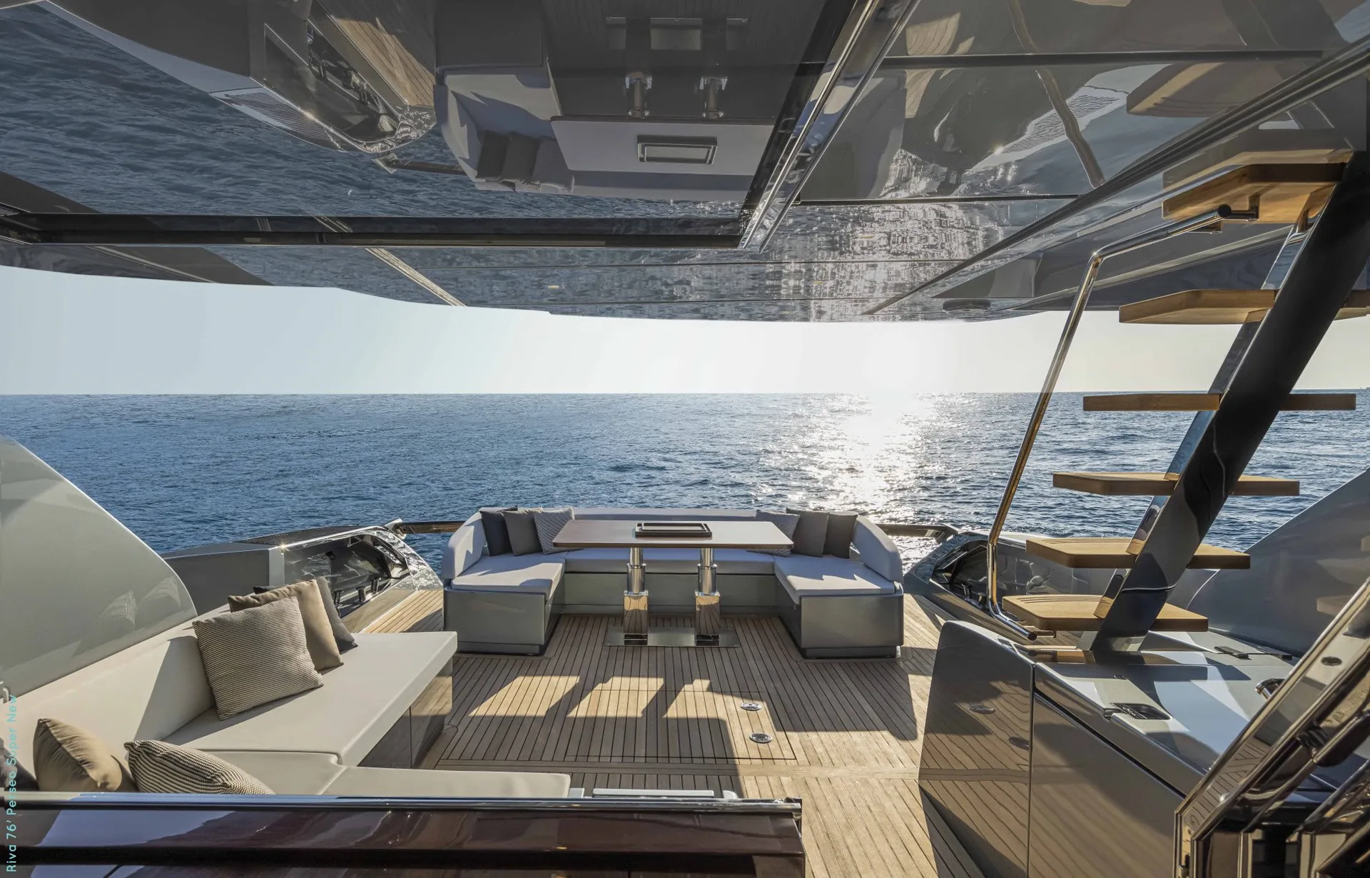 Riva 76 — photo 6 location yacht Saint-Tropez