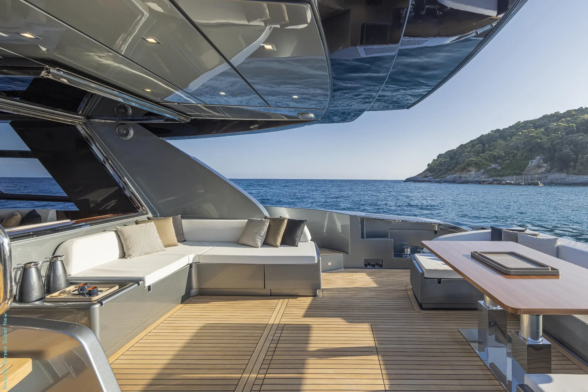 Riva 76 — photo 7 location yacht Saint-Tropez